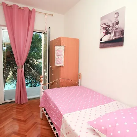 Casa de Férias Robinson Adriatic Queen Gdinj